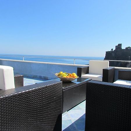 La Terrazza Sul Mare Bed & Breakfast Aci Castello Bagian luar foto